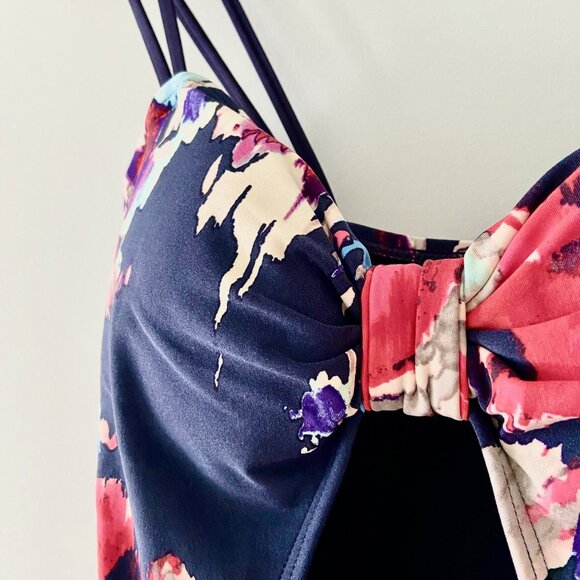 NWOT KATE SPADE Abstract Floral One-Piece Swimsuit with Skirt - Size S - Picture 4 of 6
